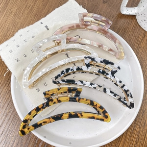 Large Acetate Hair Claw Clip Marble Pattern Tortoiseshell Hollow Crescent Hair Shark Clip For Women Elegant Hair Accessories