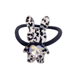 Élastique à cheveux lapin en acétate motif vache avec cristal étincelant en forme de cœur