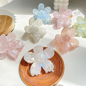 Iridescent Flower Hair Claw Clip Pearlescent Acetate Look Large Shark Clip Non-Slip Hair Accessory For Women Girls Styling Gift