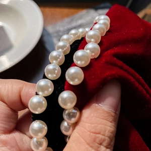 French retro velvet scrunchies with double-row pearls in red and black colors