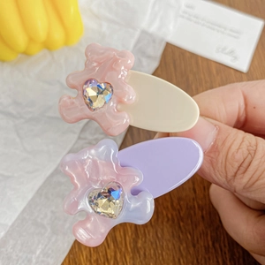 Simpatiche mollette per capelli a forma di orso in acetato con gemme a cuore
