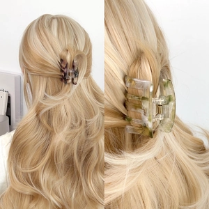 Pince à cheveux carrée en acétate avec motif écaille pour coiffures élégantes