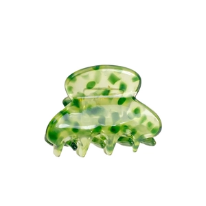 Pince à cheveux élégante en acétate de cellulose à motif écaille avec finition brillante