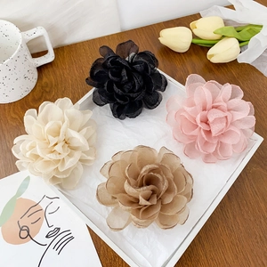 Pince à Cheveux Élégante en Tissu Fleur Grande Rose en Organza Accessoire Cheveux Pour Femme Doux Floral Pour Le Quotidien