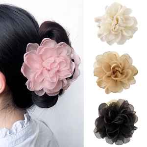 Pinces à cheveux élégantes en organza floral en rose, beige et couleur champagne