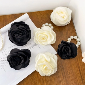 Elegant Fabric Flower Hair Clip Satin Rose Camellia Hair Claw For Women French Vintage Style Artificial Pearl Scrunchie Hair Accessories