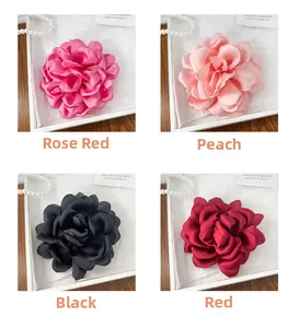 Détails des pinces à cheveux en satin en forme de fleurs rose, pêche, noir et rouge
