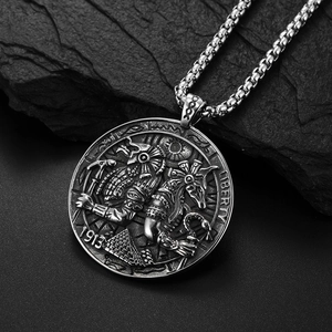 Collier avec pendentif dieu égyptien Anubis en acier inoxydable avec chaîne à mailles