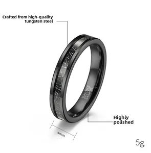 Macro di anello da 4mm in carburo di tungsteno nero con intarsio in scaglie d'argento lucido