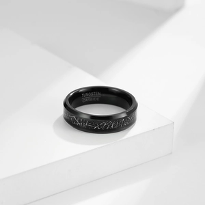 Anello da uomo in carburo di tungsteno nero con inserto in meteorite d'argento