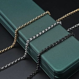 Minimalist stainless steel O-chain necklaces set in gold, silver, and black colors