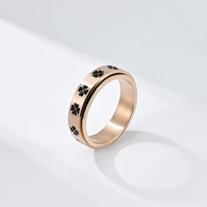 Anillo giratorio de trébol de cuatro hojas en acero inoxidable oro rosa para mujer
