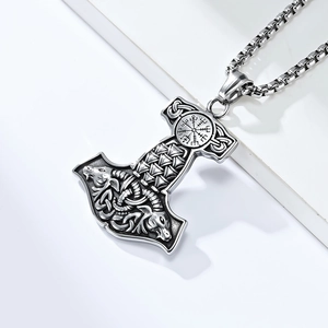 Collier pendentif Mjolnir viking vintage avec marteau de Thor et tête de bélier en acier