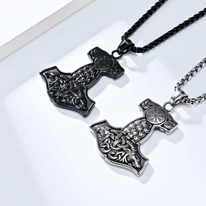 Pendentifs Mjolnir Viking nordique en noir mat et acier argenté antique