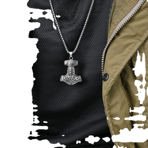 Collier marteau de Thor tête de bélier Viking en acier inoxydable avec motifs celtiques