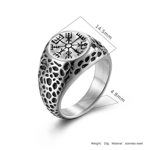 Detail view of vintage Viking Vegvisir compass ring with 14.5mm diameter stainless steel face