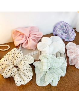 Lot de six chouchous en tissu avec motifs floraux, à pois et à carreaux
