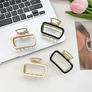 Elegant Alloy Square Hollow Hair Claw Clip Minimalist Geometric Shark Clip For Women Daily Office Hair Accessories