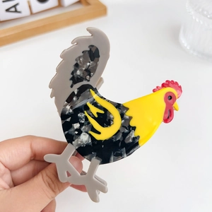 Colorful rooster claw clip in acetate finish with red crest and multi-color splicing