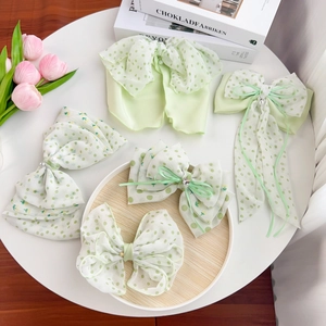 Set d'accessoires cheveux avec nœuds vert menthe et chouchous en mousseline