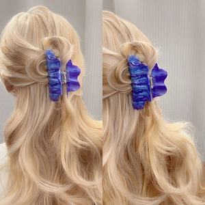Pince à cheveux élégante en acrylique marbré bleu et violet pour cheveux épais