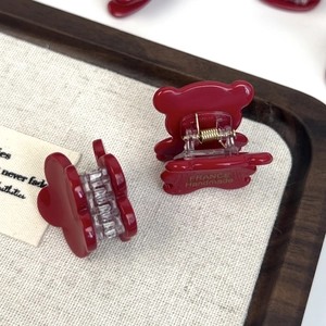 Cherry red bear hair claw clip in acetate finish with golden France handmade engraving