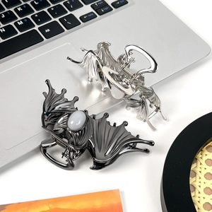 Gotischer Fledermausflügel Legierung Haarkralle Metall Haarklammer Punk Halloween Haarschmuck Für Damen Große Haarklammern Kunstperle