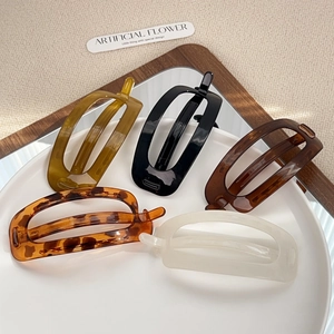Large Oval Hollow Hair Claw Clip For Women High Sense Simple Elegant Plastic Hair Catch Hairpin Headwear For Thick Hair