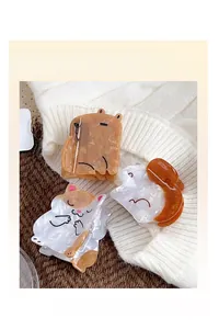 Detailaufnahme der Acetat-Haarklammern mit süßen Katzen- und Eichhörnchen-Designs