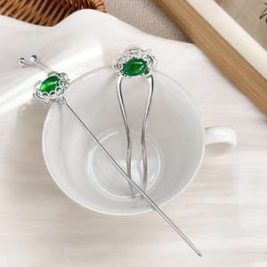 Vintage Chinese Style Alloy Hair Stick Ruyi Hollow Design Emerald Green Stone Tassel Bell Hair Fork For Women Hanfu Jewelry
