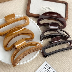 Large Wood Grain Hair Claw Clip Vintage Amber Resin Hollow Shark Clip Geometric Rectangle Crescent Hair Accessory For Women