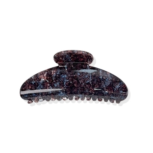 Classic large shark hair claw clip with tortoise shell pattern texture for women
