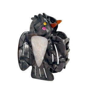 Minimalist owl hair claw clip made of acetate with marble texture for women