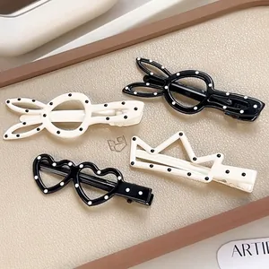Barrettes à Cheveux à Pois Noir et Blanc Mignonnes Pinces à Bec de Canard Formes Lapin Couronne Cœur Accessoires de Coiffure pour Femmes