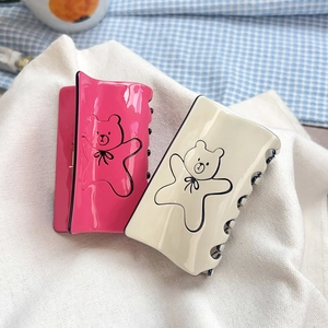 Glänzende Haarklammern aus Acetat mit süßen Bärenmustern in Pink und Cremeweiß