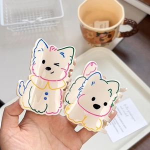 Pinces à cheveux en acétate petit chien Westie aux lignes colorées dans un décor doux