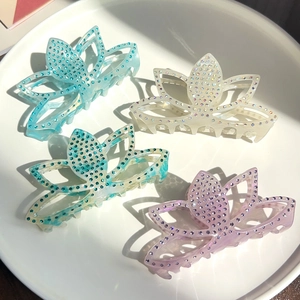 Pince à Cheveux Élégante Forme de Fleur de Lotus en Strass pour Femmes Look Acétate PVC Grande Pince à Requin Accessoires de Coiffure