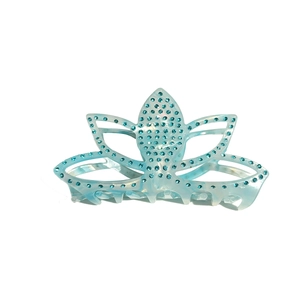Pince à cheveux lotus bleu clair élégante avec strass et texture marbrée sur fond blanc