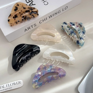Set of 6 elegant acetate hair claws in triangle hollow design for women hairstyling