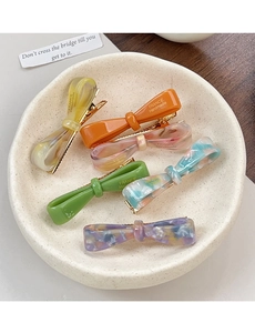 Lot de barrettes à cheveux nœuds en acétate aux motifs marbrés avec clips dorés