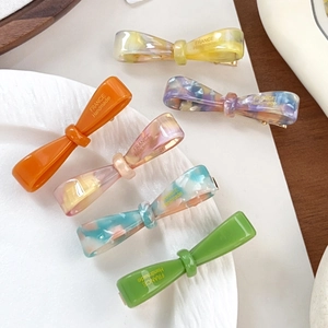 Barrette à Cheveux Nœud en Acétate Vintage Français Étiquette Dorée Texture Marbre Pince Bec de Canard Fait à la Main Femme