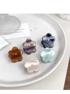 Lot de cinq mini pinces à cheveux fleurs en acétate avec strass aux couleurs pastel