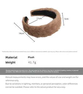 Détails des dimensions du serre-tête en peluche marron: longueur 14cm et largeur 5cm