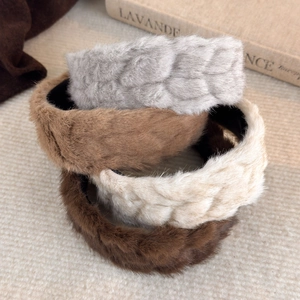 Serre-têtes tressés en peluche pour l'hiver en quatre couleurs avec fausse fourrure
