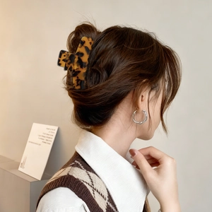 Pince à cheveux léopard en acétate, élégante pince crabe pour femme style rétro français