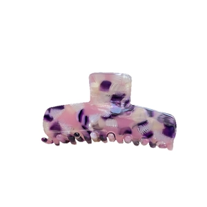Pince à cheveux élégante en acétate avec motif floral léopard rose et violet