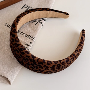 Retro leopard print suede wide headband for women featuring plush texture and stylish design