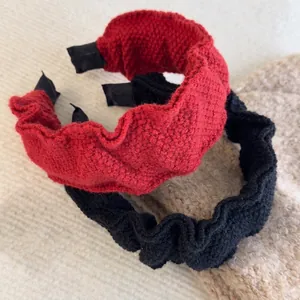 Women Knitted Ruffle Headband Woolen Yarn Wave Design High Top Puffy Hair Hoop Winter Autumn Festive Hair Accessories
