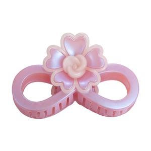 Pince à cheveux fleur rose nacré géométrique pour femme avec pétales en cœur doux