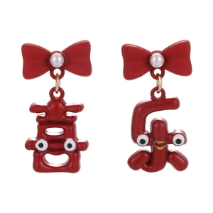 Boucles d'oreilles festives rouges du Nouvel An avec noeuds perles et charms Xi Le